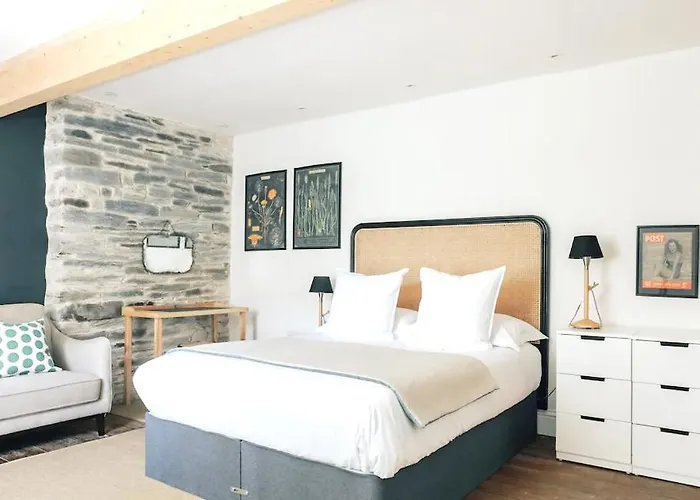 The Garden Room Apartment
